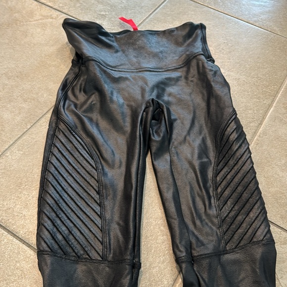 Spanx Faux Leather Leggings - Picture 2 of 7